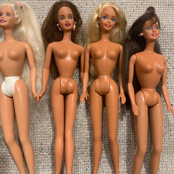 Vintage Barbies - Picture 3 of 3